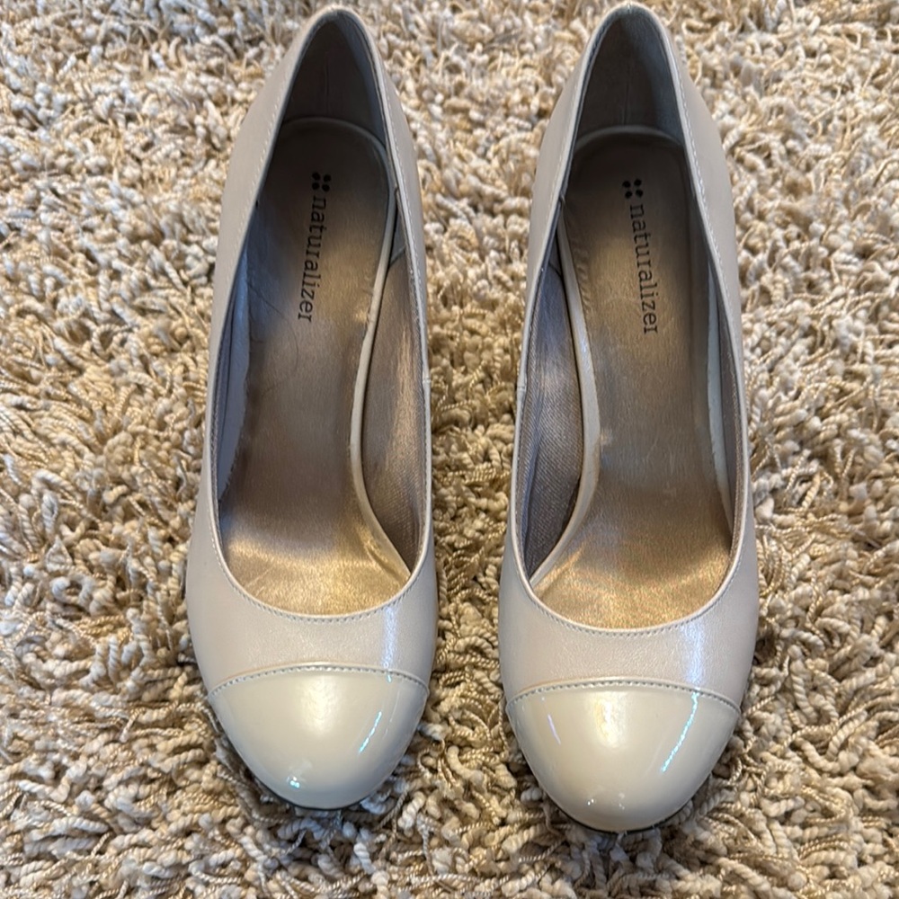 Naturalizer Cream Heels with Rounded Toe and Shimmery Finish